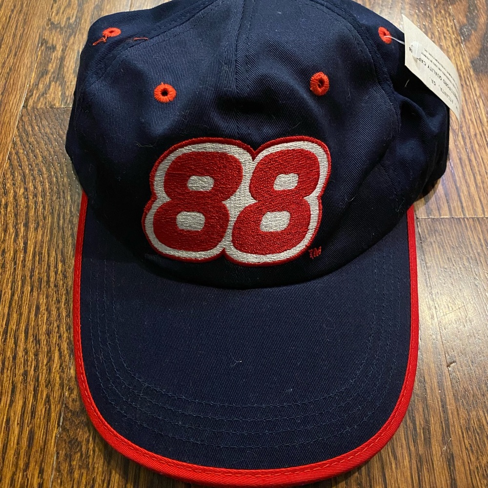 NWT Vintage Competitors View #88
Dale Jarrett NASCAR Blue Adjustable Hat Cap